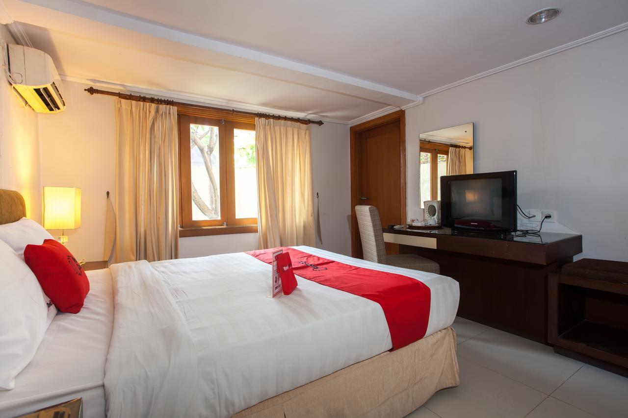 Reddoorz Premium @ Raya Nginden Hotel Wonotjolo Eksteriør billede