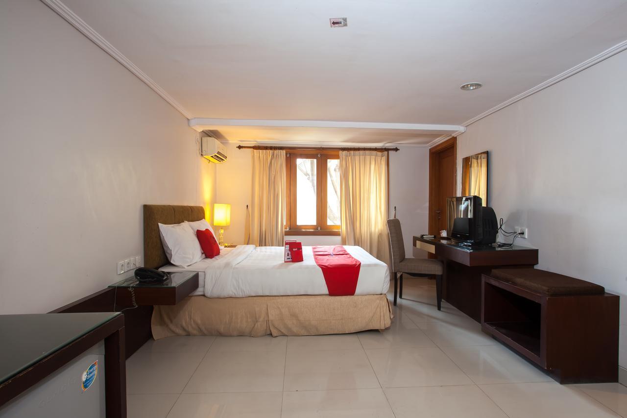 Reddoorz Premium @ Raya Nginden Hotel Wonotjolo Eksteriør billede